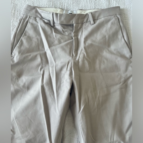 Reiss Eastbury Slim Fit Cotton Blend Chino Trousers (Stone) - Picture 4 of 7